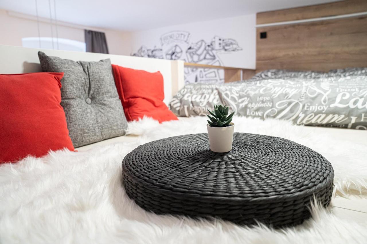Brno City Apartment Near Malinovskeho Square Ngoại thất bức ảnh